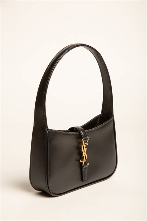 ysl lobo|SAINT LAURENT hobo in leather .